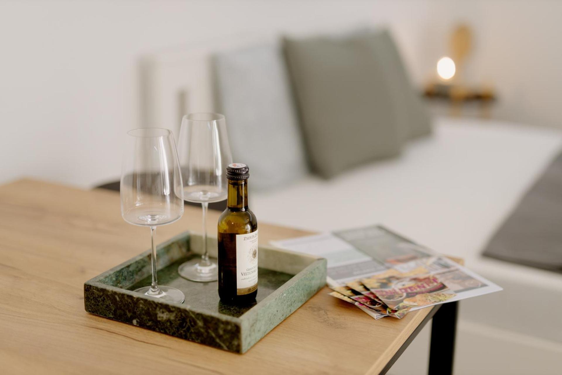 Balance Apartments Зноймо Экстерьер фото